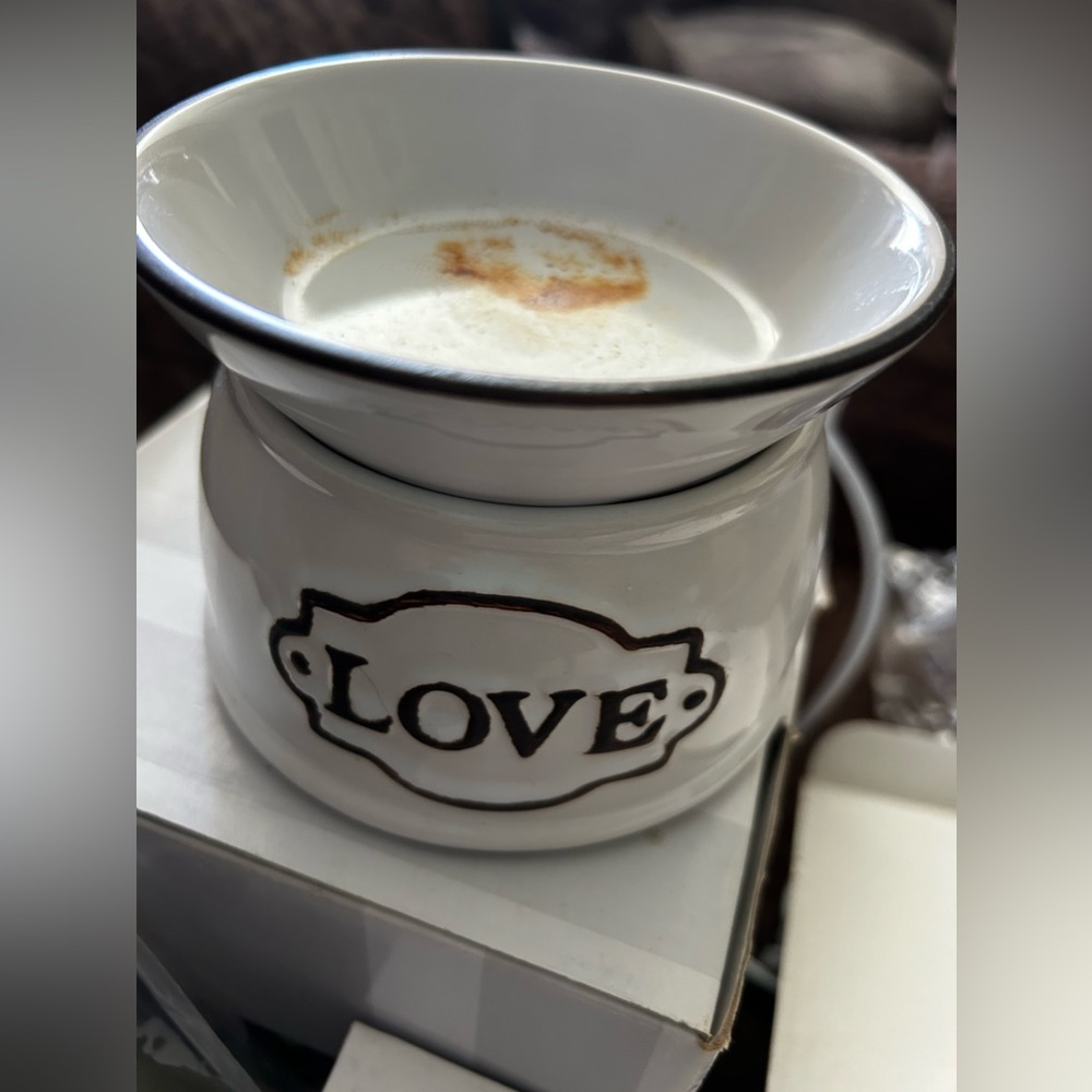 Scentsy LOVE Elements Warmer
